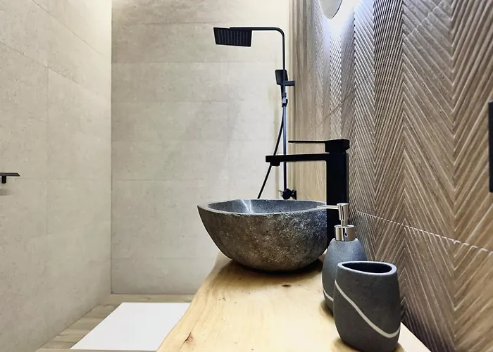 Flower Deluxe Bajo 2 6085 * נוחה