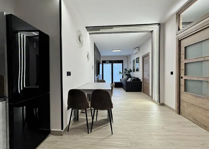 דירה Flower Deluxe Bajo 2 6085 נוחה